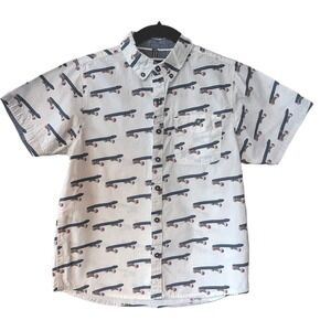 Boys Size 8 Skater Skaterboards Button Front Short Sleeve Cool Dress Shirt